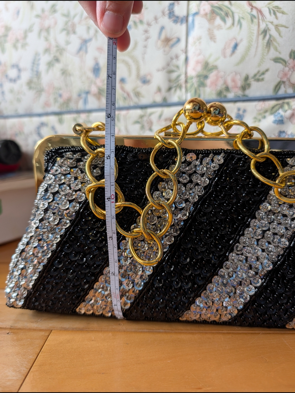 Sequin Beaded Handbag - Picture 10 of 10